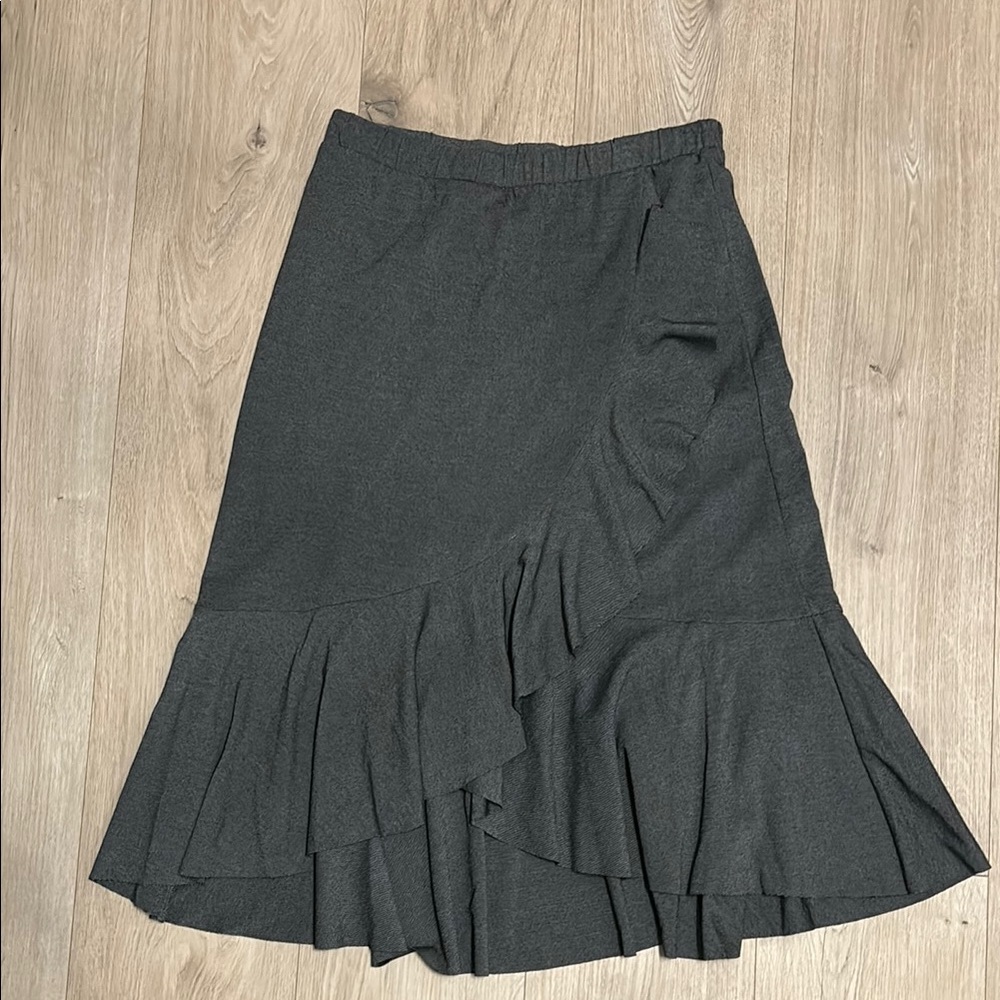 LILLA P Grey Ruffle Skirt